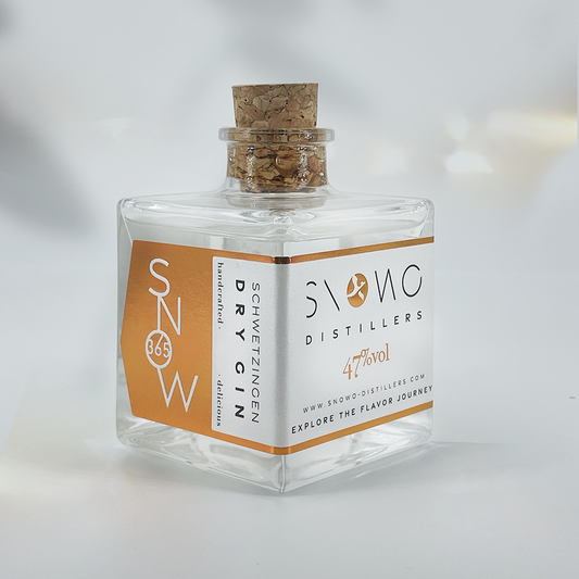 SNOW365 Gin in 100ml – perfekt zum Probieren oder Verschenken. Premium Dry Gin mit feinen Botanicals. Jetzt entdecken.